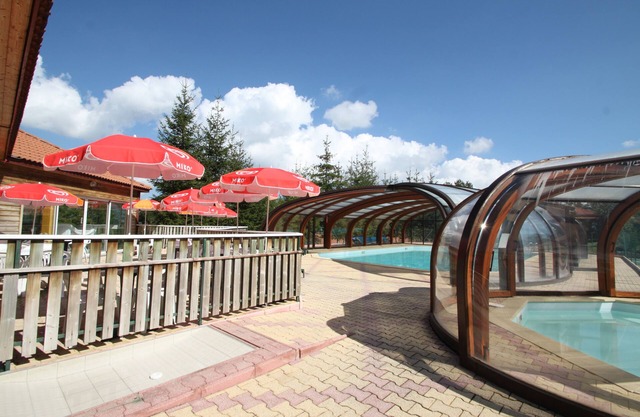 Chalet*, panoramic view, fully equipped, private terrace, covered pool.