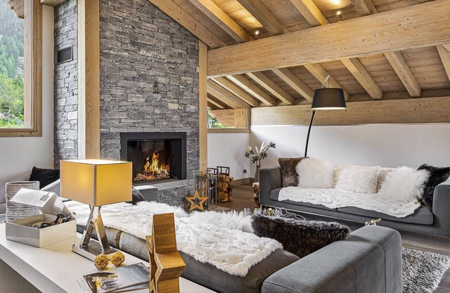 Chalet Rochelle - Six Bedroom Chalet, Sleeps 14