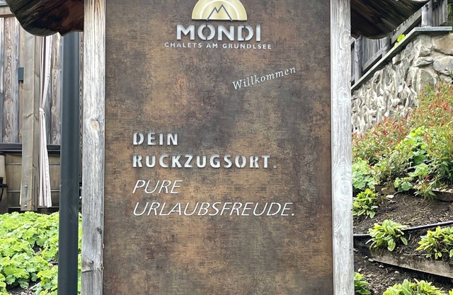 Chalet room at the Mondi Resort on Lake Grundlsee in winter