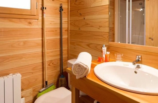 Chalet, swimming pool, terrace, fireplace or stove, 55m², Font Romeu