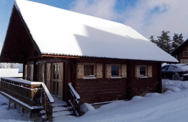 Chalet, swimming pool, sauna, terrace, fireplace or stove, tv, ski locker, 56m², La Joue du Loup
