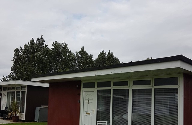 Chalet to let set in the beautiful grounds of Cherry Park