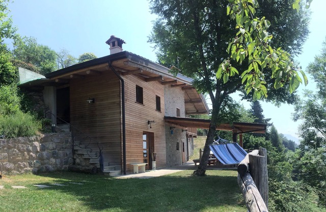 CHALET TRE SANTELLE BOSSICO