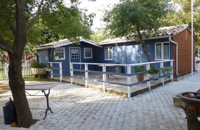 Chalet with pool at the foot of the Gorges Régalon