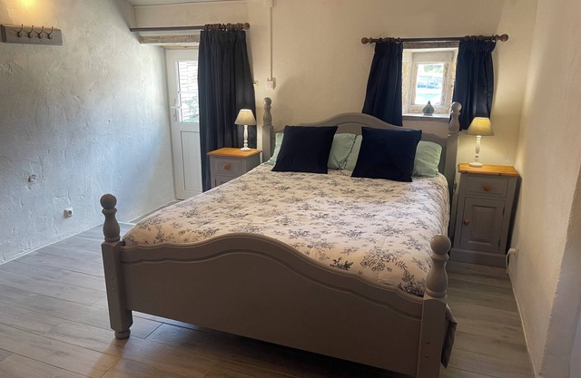 Chambre du Jardin, French farmhouse bed and breakfast family room, sleeping 1-4