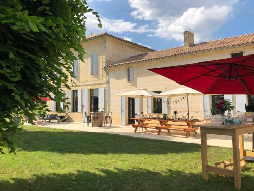 Chambres d'hôte & Gîte Château Le Conte - Saint Emilion