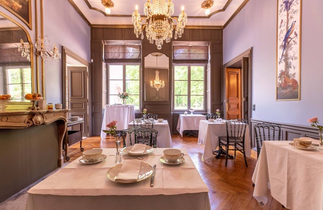 Chambres D'hôtes Vichy : Château de Charmeil