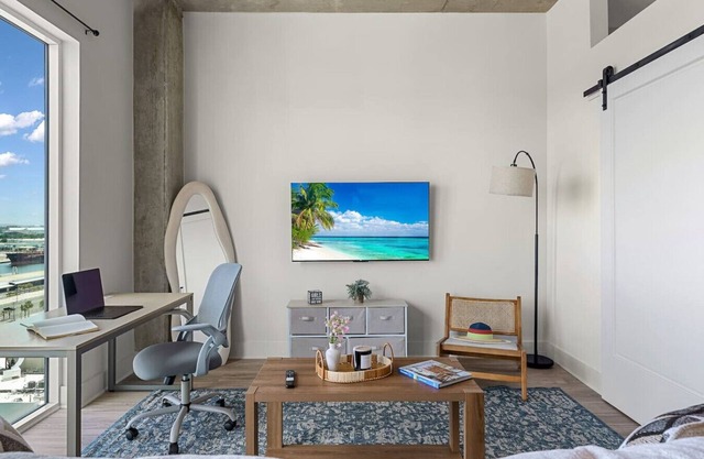 Channelside: Amalie Arena | Convention Center | DT