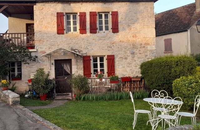 Character Home in the beautiful Village of Loubressac close to Rocamadour