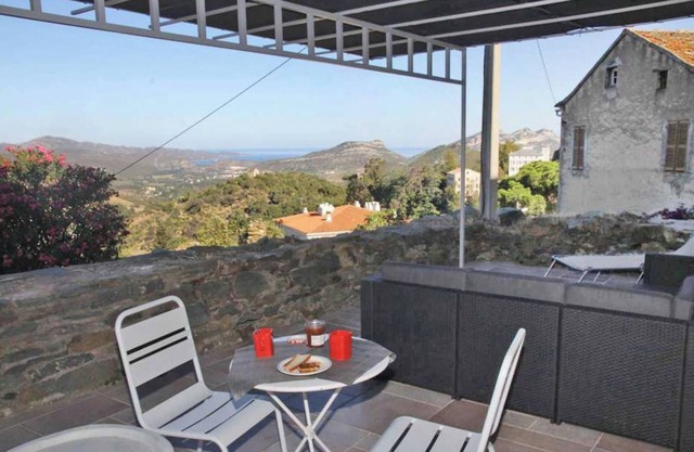 Charm & character - Large terrace - Sea & village view - Near Saint-Florent