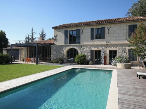 *Charmant Mas Rénové avec Piscine et Jardin au Cœur de la Provence!* - FR-1-599-17