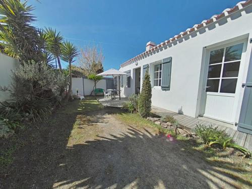 Charmante maison à 250m de la plage avec jardin, terrasse ensoleillée et garage à vélo, L'Épine - FR-1-224B-161