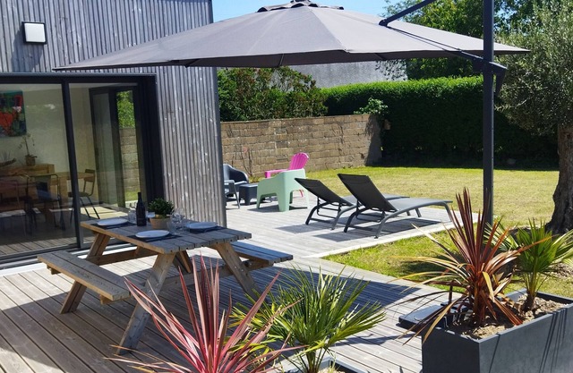 Charmante Maison, à 400 Mètres de la Plage, Port Blanc, au Calme