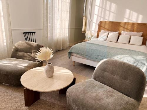 Charme, lumiere, jardin et sauna!