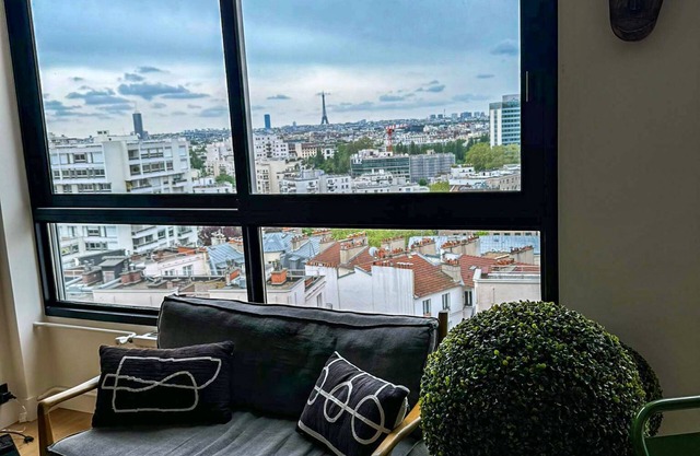 Charme Parisien, Vue sur Tour Eiffel