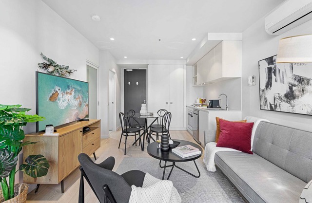 Charming 1-Bed Apartment with a Balcony