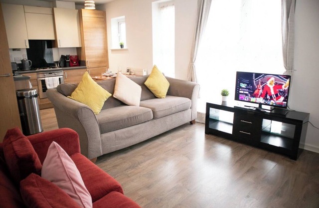 Charming 1-bedroom apartment in Northfleet with Parking