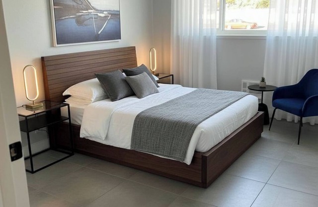 Charming 1-bedroom apartment in delightful Belmont with fitness room