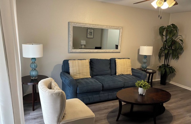 Charming 1-bedroom apartment in cool Houston with AC, WiFi