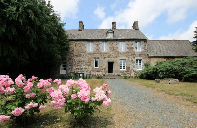 Charming 17th-century rustic house in Hudimesnil