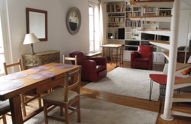 Charming 2/3-room duplex apartment Paris Montparnasse