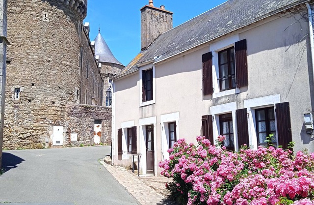 Charming 2 bed historic house
