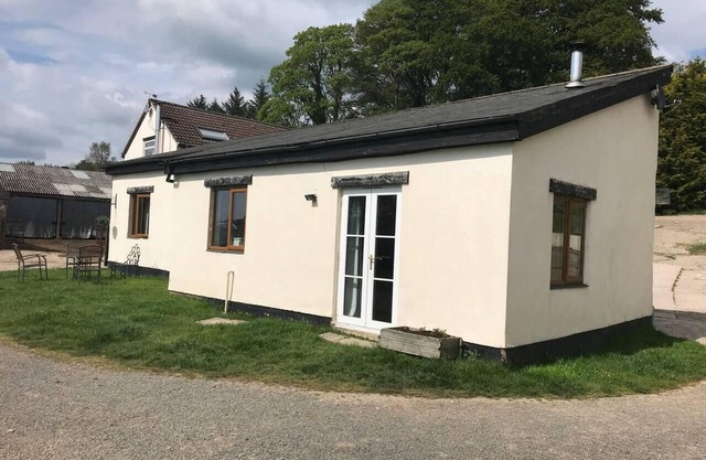 Charming 2-Bed Apartment on Exmoor