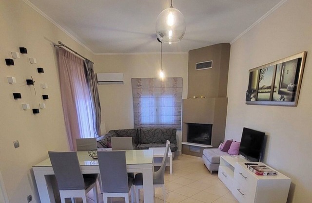 Charming 2-bedroom house with WiFi, AC in enjoyable Artemida -Athens