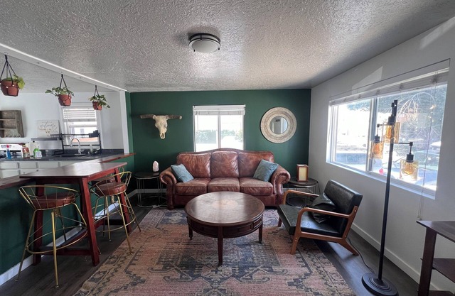 Charming 2-bedroom bungalow in Salt Lake City