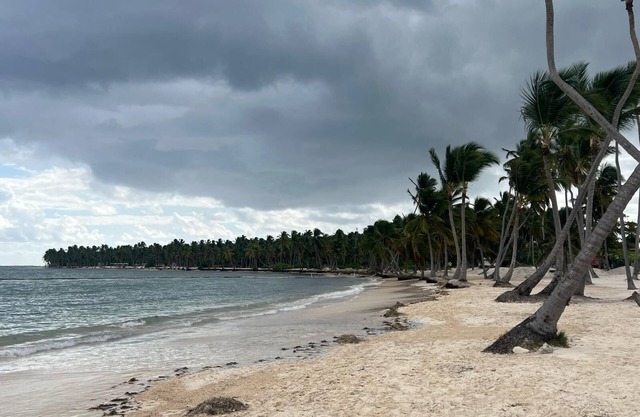 Charming 2-bedroom apartment with WiFi, AC in lovely Punta Cana