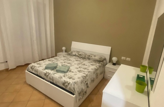 Charming 2-bedroom apartment with WiFi, AC in quaint Colonno