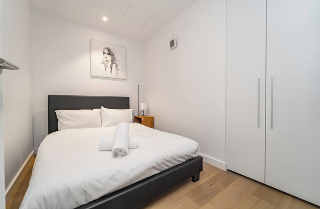 Charming 2-bedroom apartment in fabulous Haymarket with Pool wifi