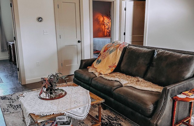 Charming 2-bedroom Farmhouse in Rocheport