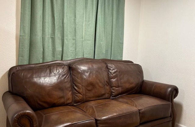 Charming 2-bedroom house with WiFi, AC in superb Arlington