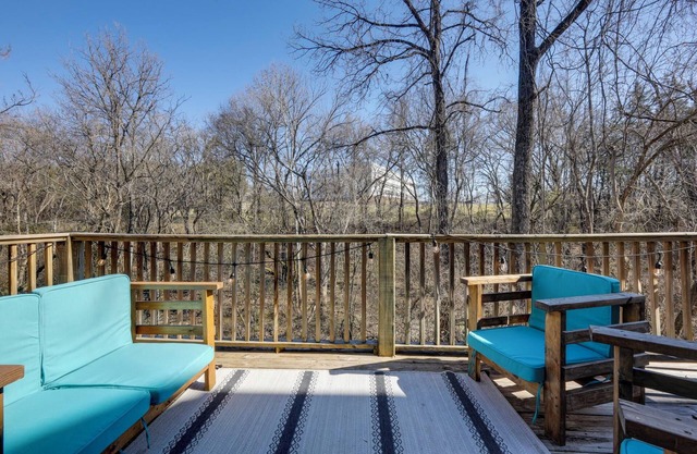 Charming 2-bedroom townhome in vibrant Nashville