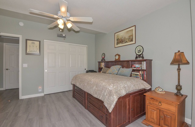 Charming 2-bedroom townhome with fitness room and clubhouse in Peoria