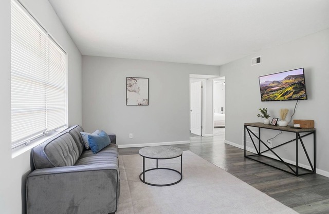 Charming 2-Bedroom Retreat | Comfort Meets Style