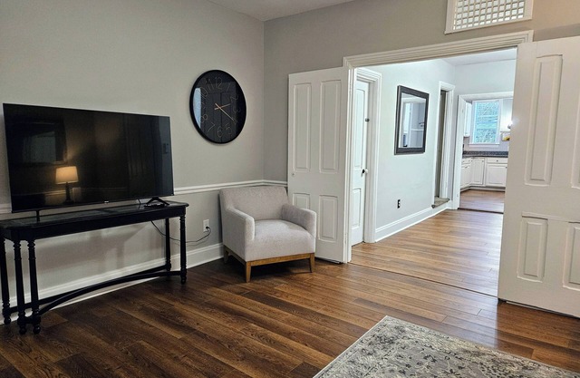 Charming 2-bedroom house with A/C and off street parking in Hummelstown