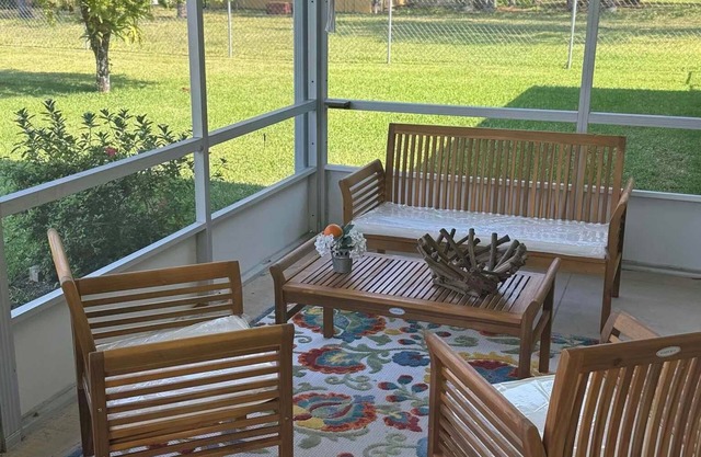 Charming 2-bedroom house with WiFi, AC in fabulous Lake Placid