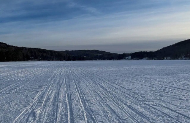 Charming 2-bedroom Lakehouse in fabulous Springfield NH