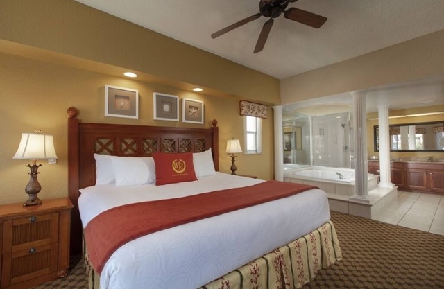 Charming 2-bedroom villa in Kissimmee with AC, fitness room