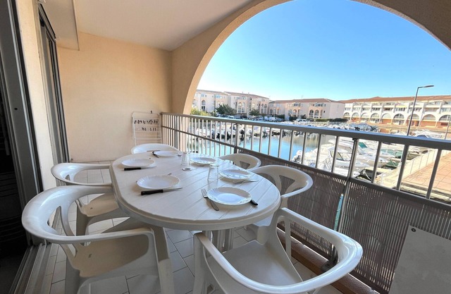 Charming 2-room cabin with parking and pet-friendly in Sète