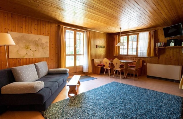 Charming 2 room flat with garden