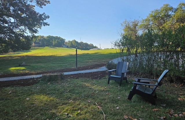 Charming 3-bedroom cottage in peaceful Mars setting