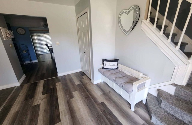 Charming 3-bedroom Home Away From Home with comfort in Brownstown