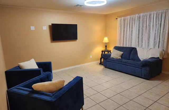 Charming 3-bedroom home in the heart of Langston's village