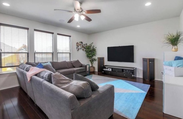 Charming 3-bedroom house with WiFi, AC in welcoming Leander