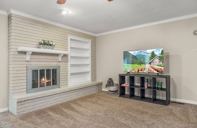 Charming 3-bedroom house central to everything in Edmond and handy to OKC