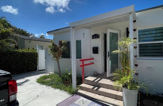 Charming 3-bedroom house in wonderful Coral Gables with WiFi, AC