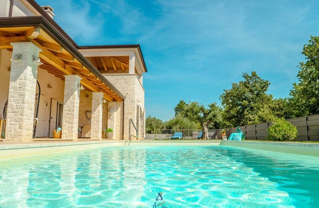 Charming 3-Bedroom Villa with pool